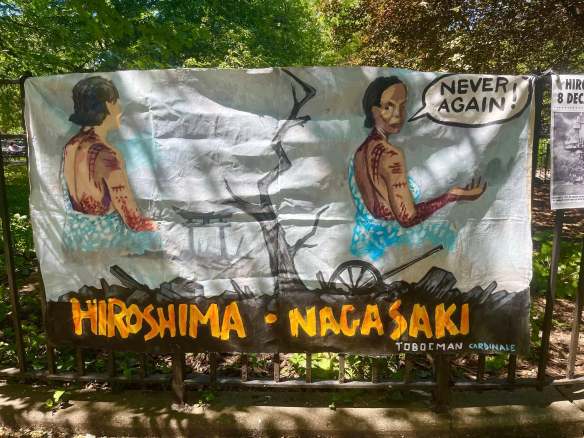 Hiroshima-Nagasaki never again banner